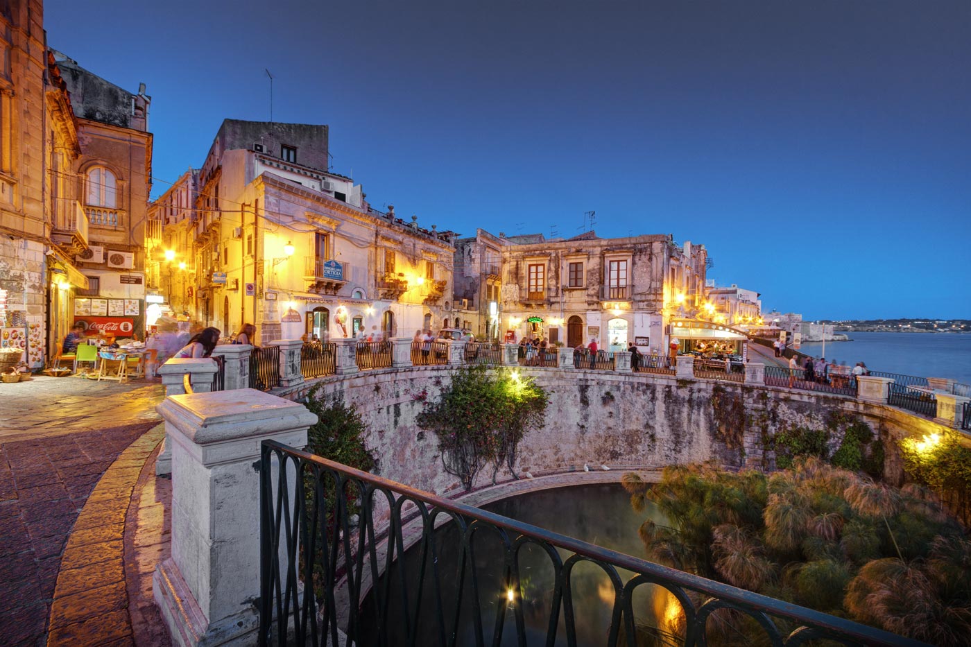 Ortigia Siracusa isola centro storico porto barche